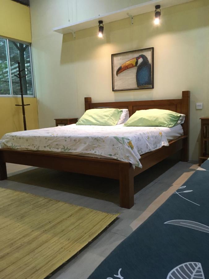 Greenhouse Ecolodge Остров Мантанани Екстериор снимка