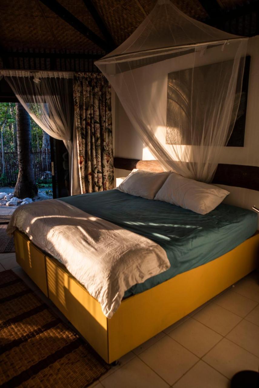 Greenhouse Ecolodge Остров Мантанани Екстериор снимка